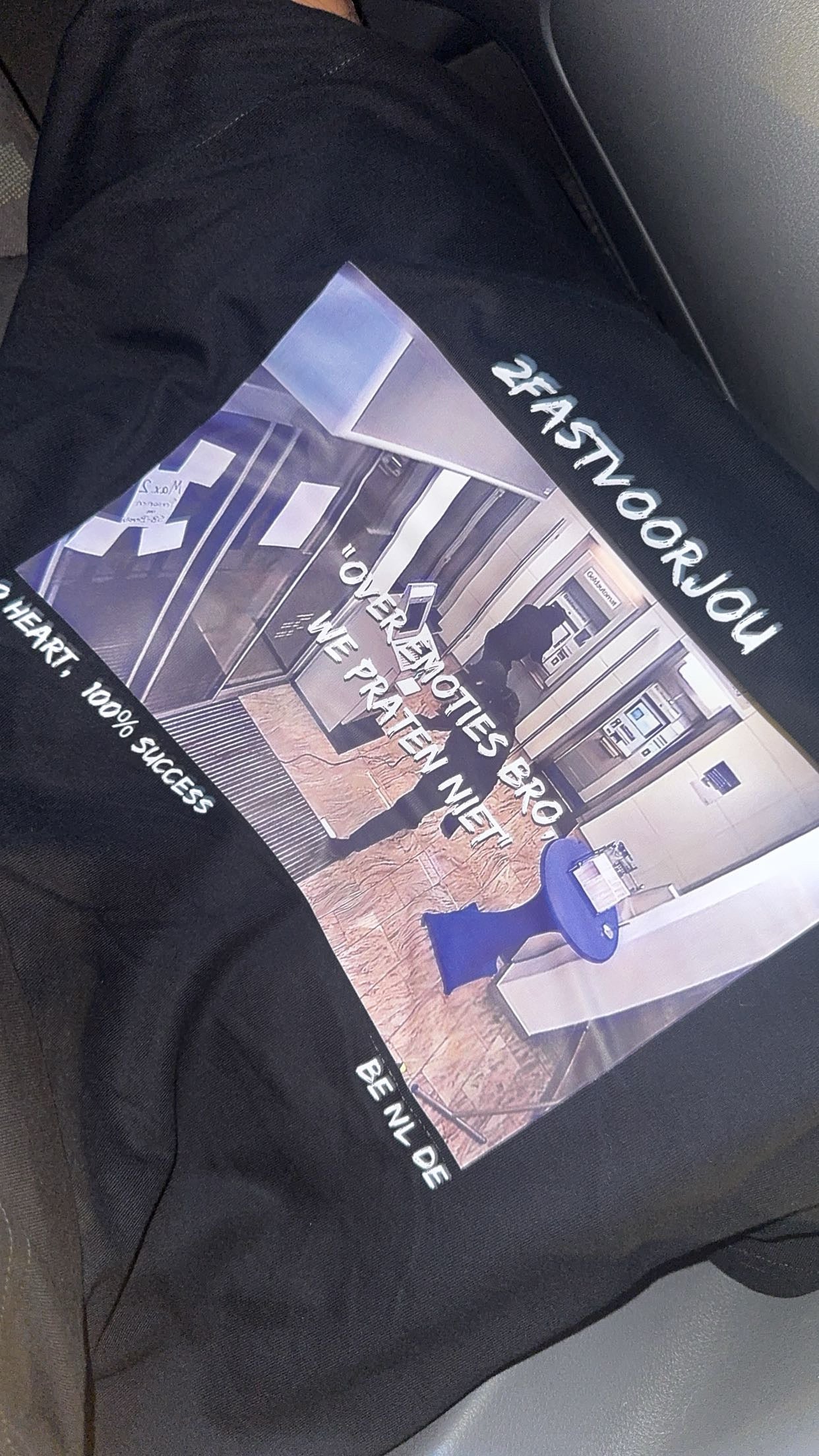 Over emoties praten we niet tshirt